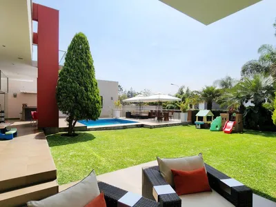 Venta de Casa en La Molina - Lima 5 Dormitorios