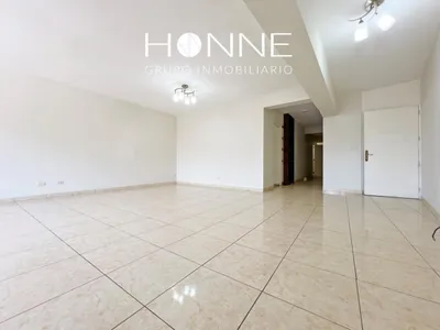 Departamento en venta · Calle las Dalias, La Molina · 131 m², 2 dorm.