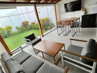 Venta de Casa en Santiago de Surco - Lima 4 Dormitorios