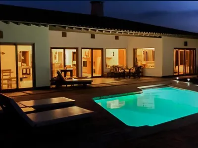 Casa en venta · El Alto · 300 m², 4 dorm.