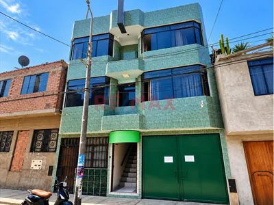 🏢 Casa Con Proyeccion Comercial De 3 Pisos En Venta – San Juan De Miraflores