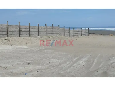 Terreno De Playa En Venta - San Marino - Camana