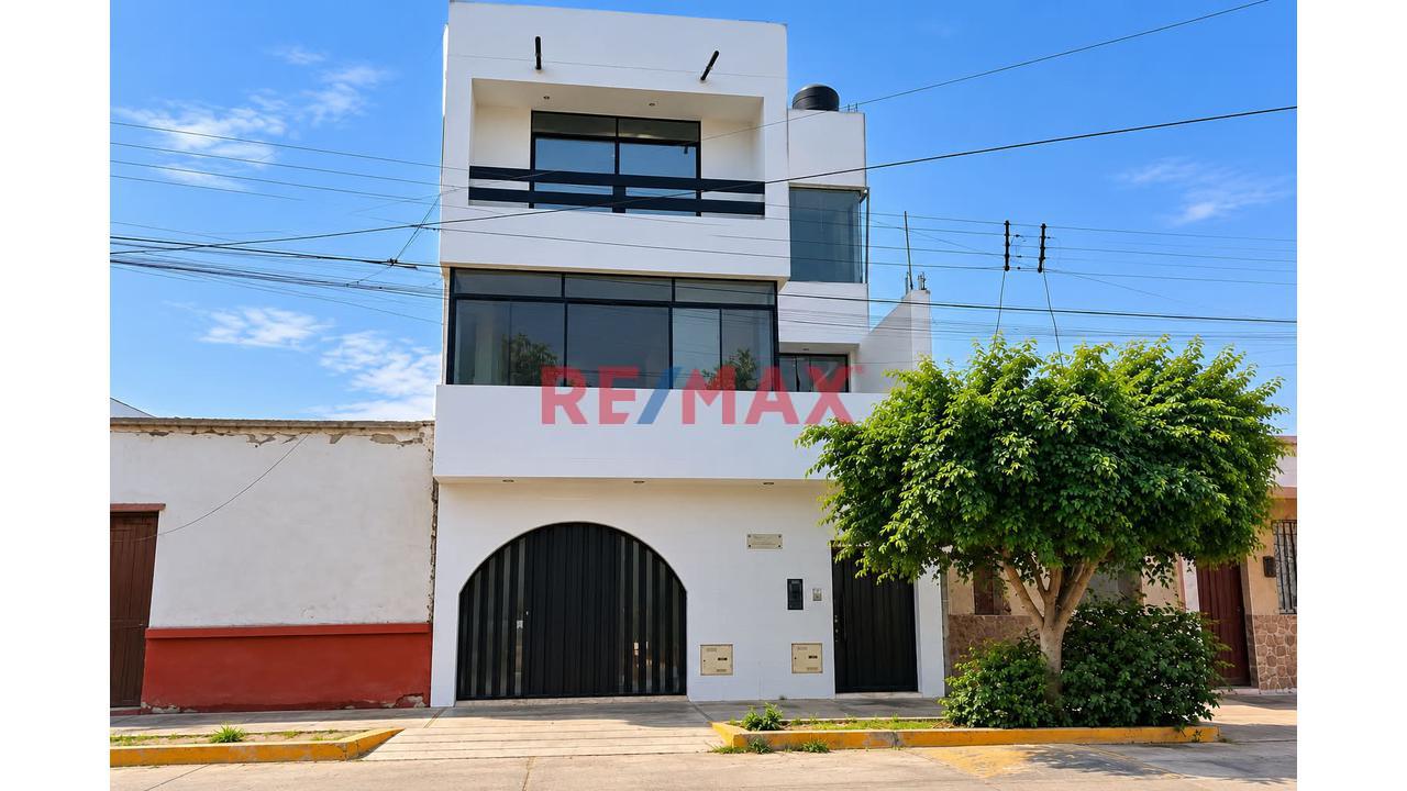 Departanebto Duplex En  Venta  Lambayeque