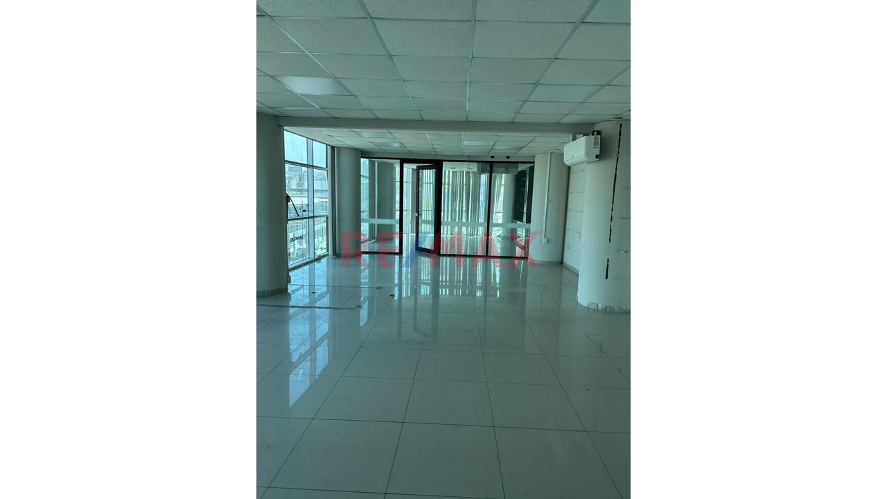 🏢✨ **Oficina En Alquiler – Excelente Ubicación En Cayma**