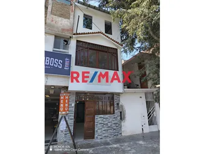 🔥 Alquiler De Casa Remodelada De 3 Pisos – Ideal Para Empresas Y Oficinas