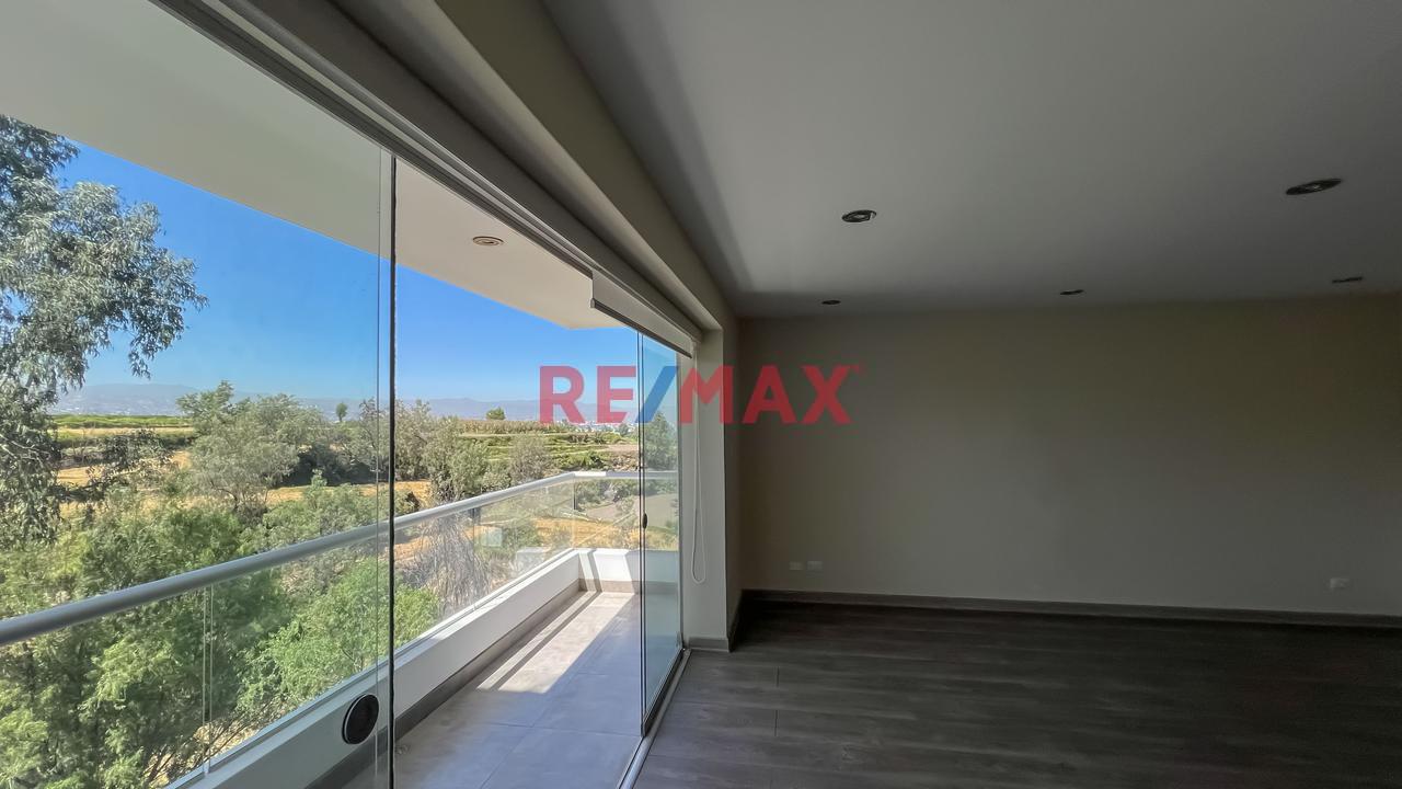 Departamento Con Vista Privilegiada A Los Andenes | Valle Escondido – Cayma  En Venta .