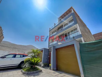 Venta de Casa en La Molina - Lima 4 Dormitorios
