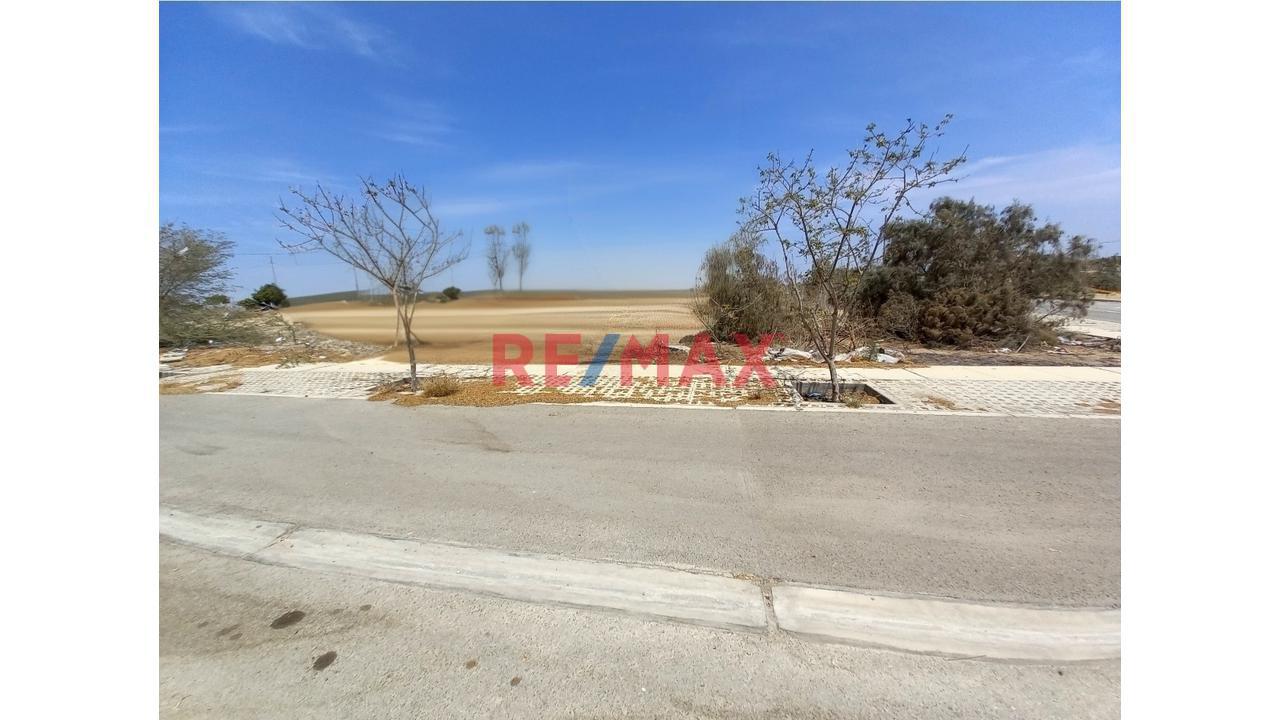 Vendo Terreno De 112.50 En Cuadrante Q 2  En Mz Dh Boulevar Mcc Castilla