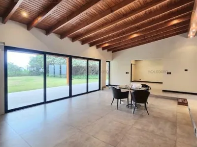 Venta de Casa en La Molina - Lima 4 Dormitorios