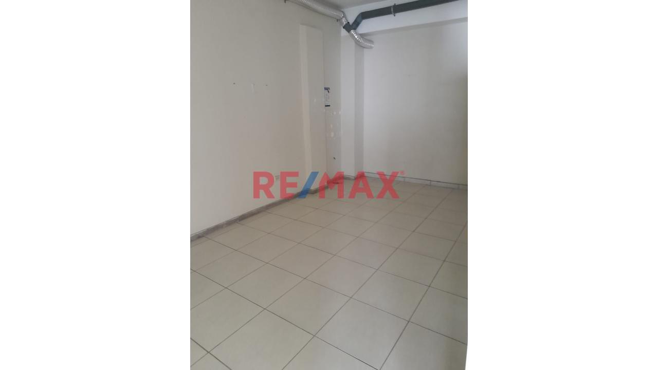 Local En Cuarto Piso – Privacidad Y Excelente Ubicación Comercial