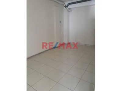 Local En Cuarto Piso – Privacidad Y Excelente Ubicación Comercial
