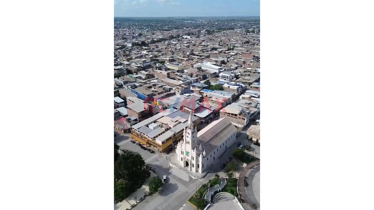Venta De Terreno Tres Frentes En Centro De Sullana