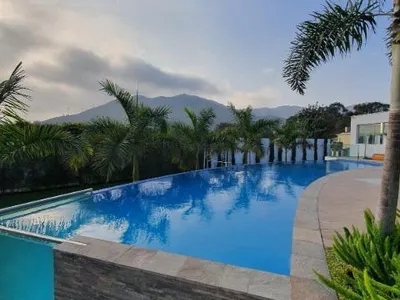 Venta de Casa en La Molina - Lima 8 Dormitorios