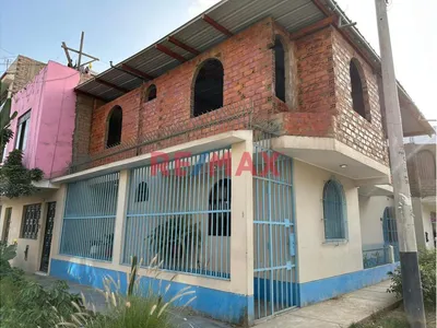 Se Vende Hermosa Casa Urb. El Pinar De Comas- En Esquina- 76M2