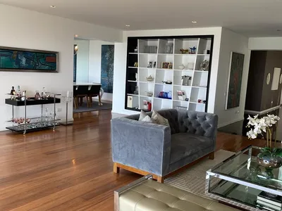Venta de Departamento en Santiago de Surco - Lima 4 Dormitorios