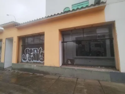 Alquiler de Local Comercial en Santiago de Surco - Lima 2 Dormitorios 