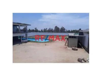 Venta De Terreno  De 875M2 Con Piscina De 75M2 En Quilmaná