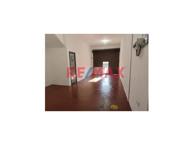 ¡Local Comercial En Ubicación Estratégica, Frente Al Paradero Los Jazmines Del Metropolitano Y Cerca De Plaza Norte!
