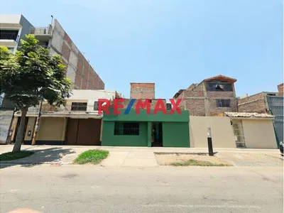 Venta Casa Como Terreno Comercial En Av. Prolongación Javier Prado Ate