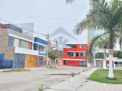 Venta de Casa en Chiclayo - Chiclayo 5 Dormitorios 