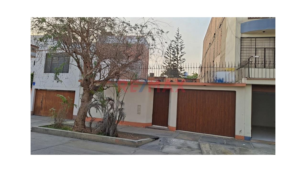 Vendo Casa Como Terreno 178 M2 Para 4 Pisos Y Azotea, En Calle Alfa Y Omega, Surquillo