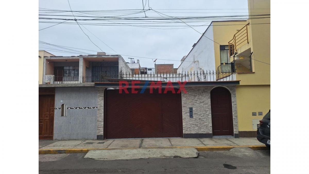 Venta de Casa en Chorrillos - Lima 4 Dormitorios 