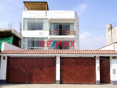 Casa En Venta De 350 M² En Los Pulpos, Lurín – Piscina, Vista Al Mar Y 4 Niveles