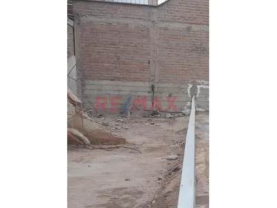 Venta De Terreno En Esquina De 75M2 En Vmt