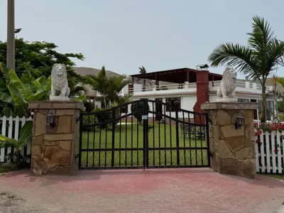 Venta de Casa en Santa Rosa - Lima 7 Dormitorios 