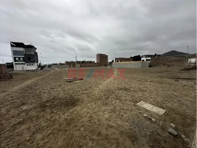 Terreno En Avenida
