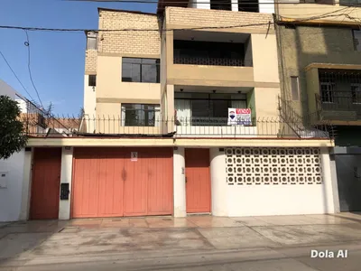 Venta Dpto 2do Piso vista exterior .Cerca a Parque en Pueblo Libre.