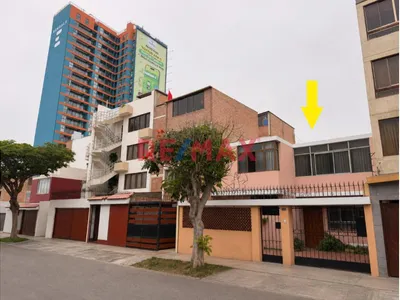 Venta De Casa Como Terreno Frente A Plaza San Miguel