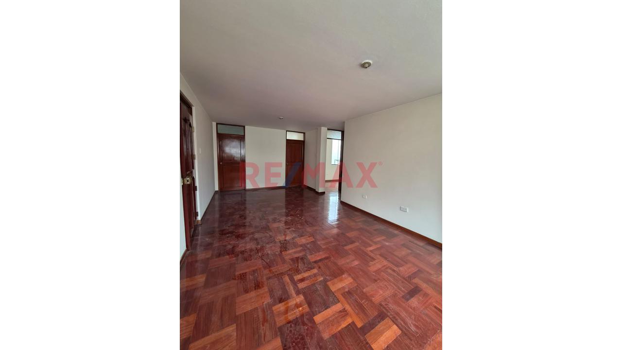 Departamento En Venta En La Molina – Urb. Las Praderas