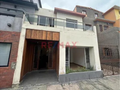 Se Vende Casa / Terreno