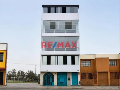 🏢 ¡Alquila Todo El Edificio Y Lleva Tu Negocio Al Siguiente Nivel!