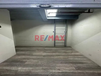 Vendo Stand Comercial En Nueva Galeria En La Av Argentina (Las Malvinas)