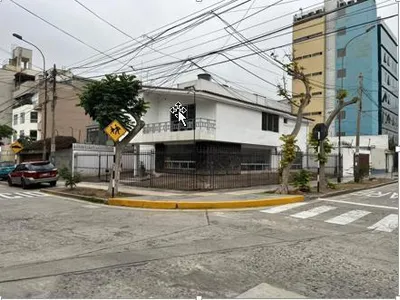 Venta de Casa en San Borja - Lima 8 Dormitorios 