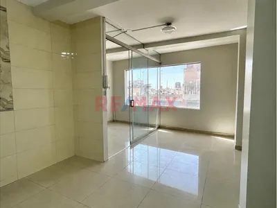 🏢 Local Ideal Para Oficinas En Av. Pumacahua – Cerro Colorado