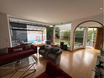 Venta Hermosa Casa Con Piscina, Terraza Y Jardín – Rinconada Del Lago