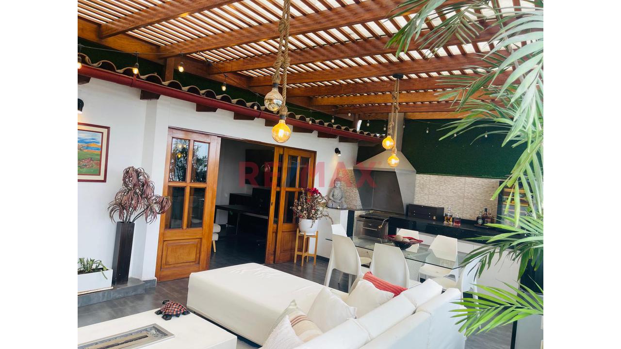 Exclusivo  Dúplex De 224.02M2  En Los Alguaciles Cuadra 5, Santiago De Surco
