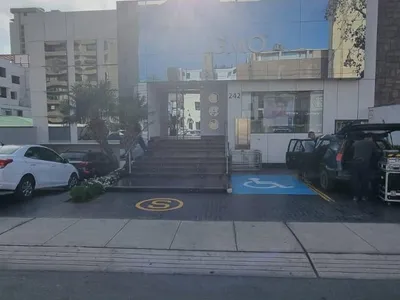 Alquiler de Local Comercial en San Isidro - Lima 10 Dormitorios 