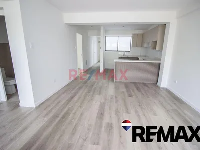 Se Vende Departamento Sexto Piso Estreno Frente A Parque San Juan De Miraflores