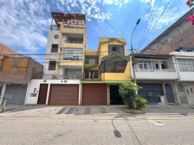 Venta de Casa en Comas - Lima 5 Dormitorios 