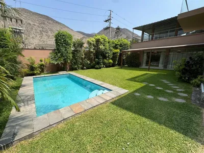 Casa en venta · La Planicie, La Molina · 568 m², 5 dorm.