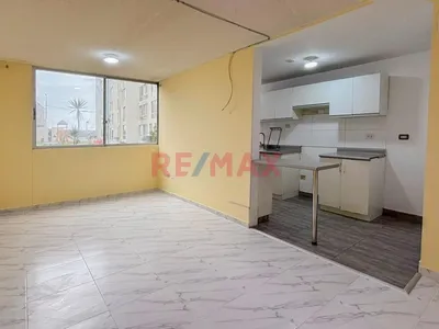 🏡 Vendo Departamento En Primer Piso Con Cochera | 3 Dormitorios | La Perla