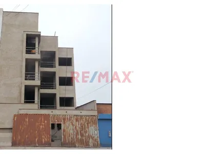 Casa en venta · Edificio Multifamiliar 5 Pisos, Carabayllo · 430 m², 13 dorm.