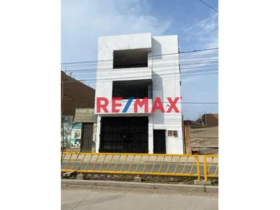 Alquiler De Edificio Comercial Multifuncional En Estreno
