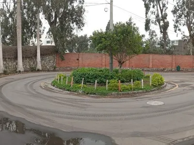 Venta de Casa en Santiago de Surco - Lima 5 Dormitorios