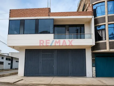 Alquiler De Local Comercial De 130 M² En Esquina – A 1 Cuadra De Av. Universitaria