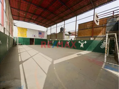 Alquiler De Edificio De 4 Pisos, Chaclacayo, 974 M2